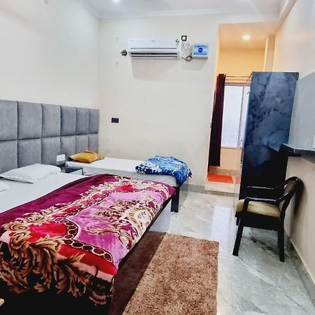 Surya Palace Ayodhya Bagian luar foto