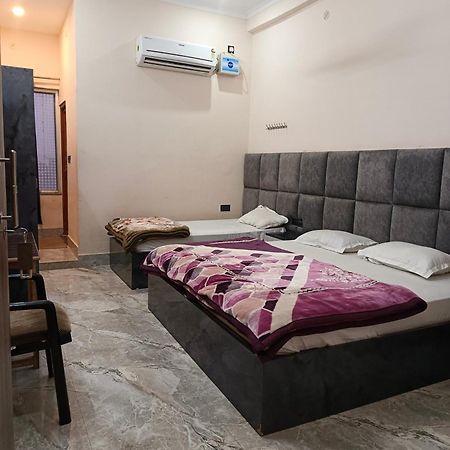 Surya Palace Ayodhya Bagian luar foto