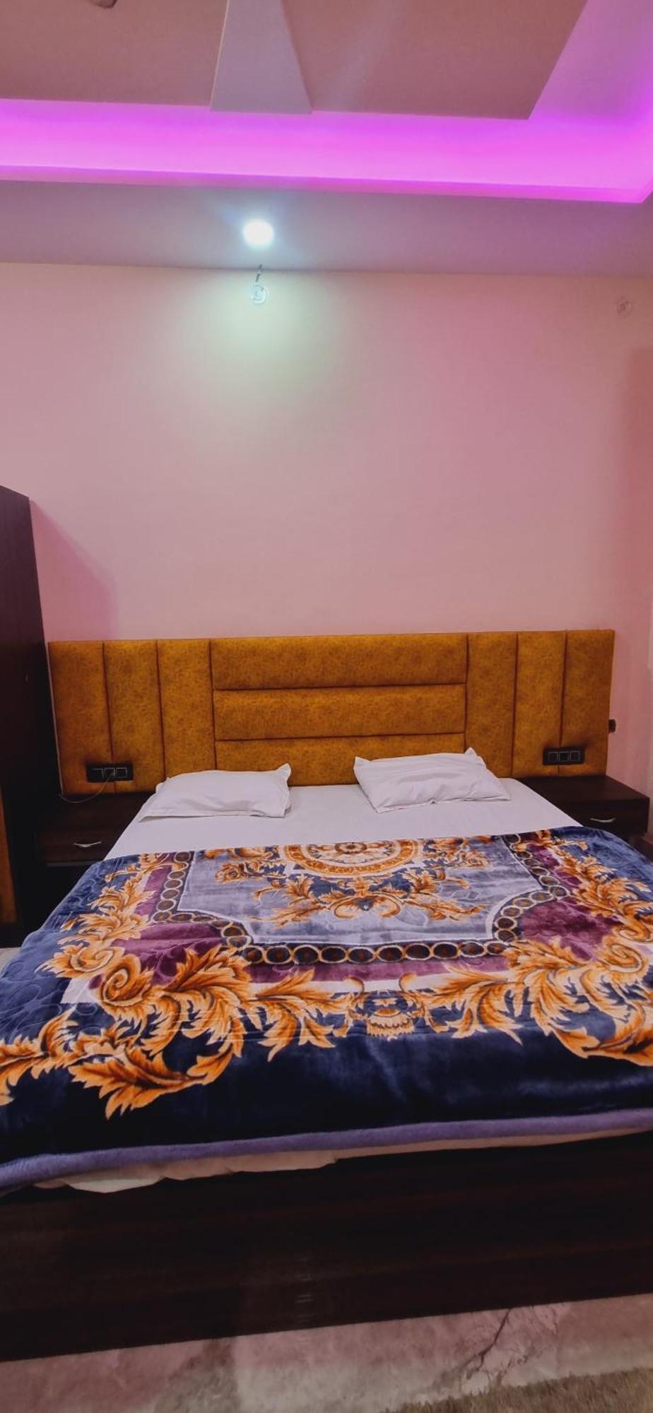 Surya Palace Ayodhya Bagian luar foto