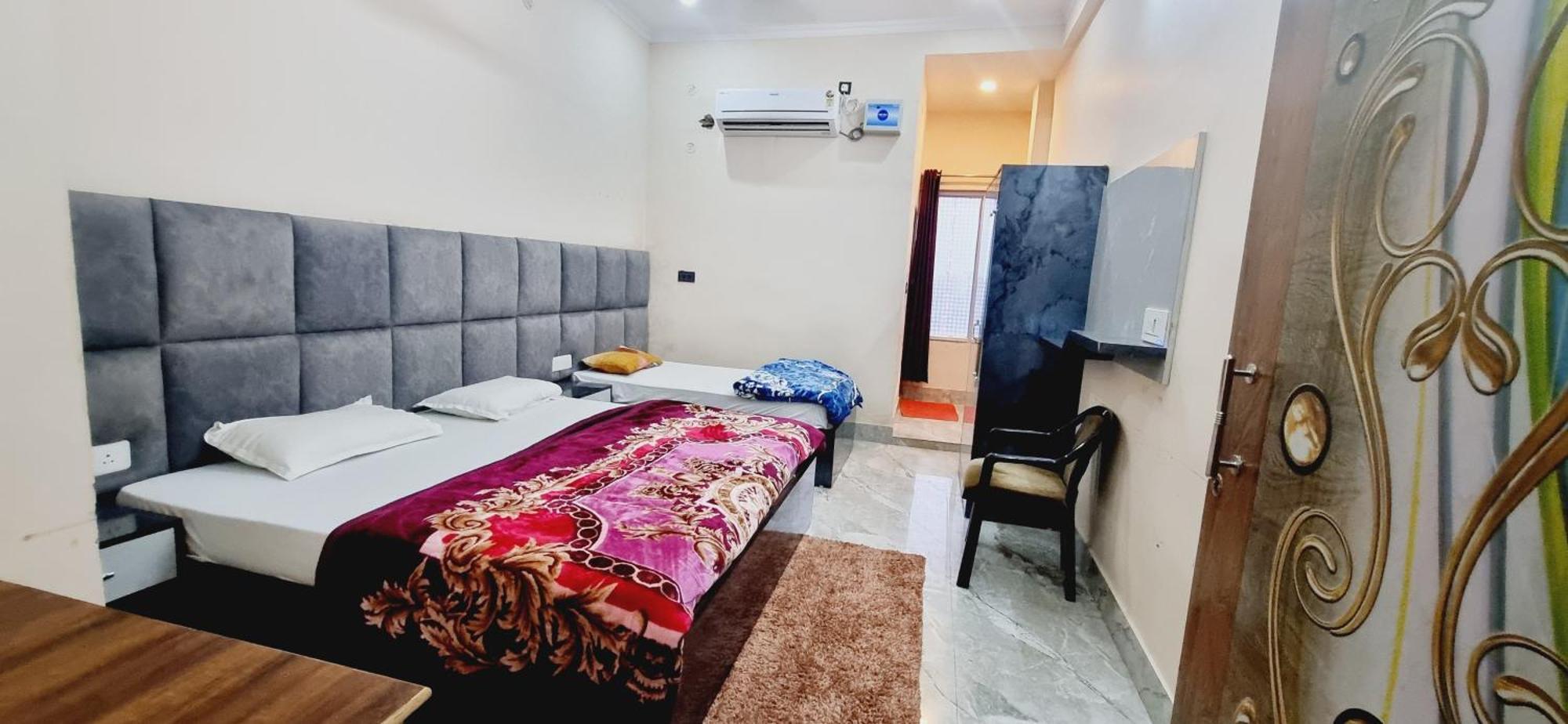 Surya Palace Ayodhya Bagian luar foto